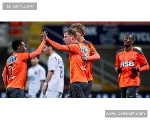 布雷达与福图纳西的精彩对决分析及赛季前景展望